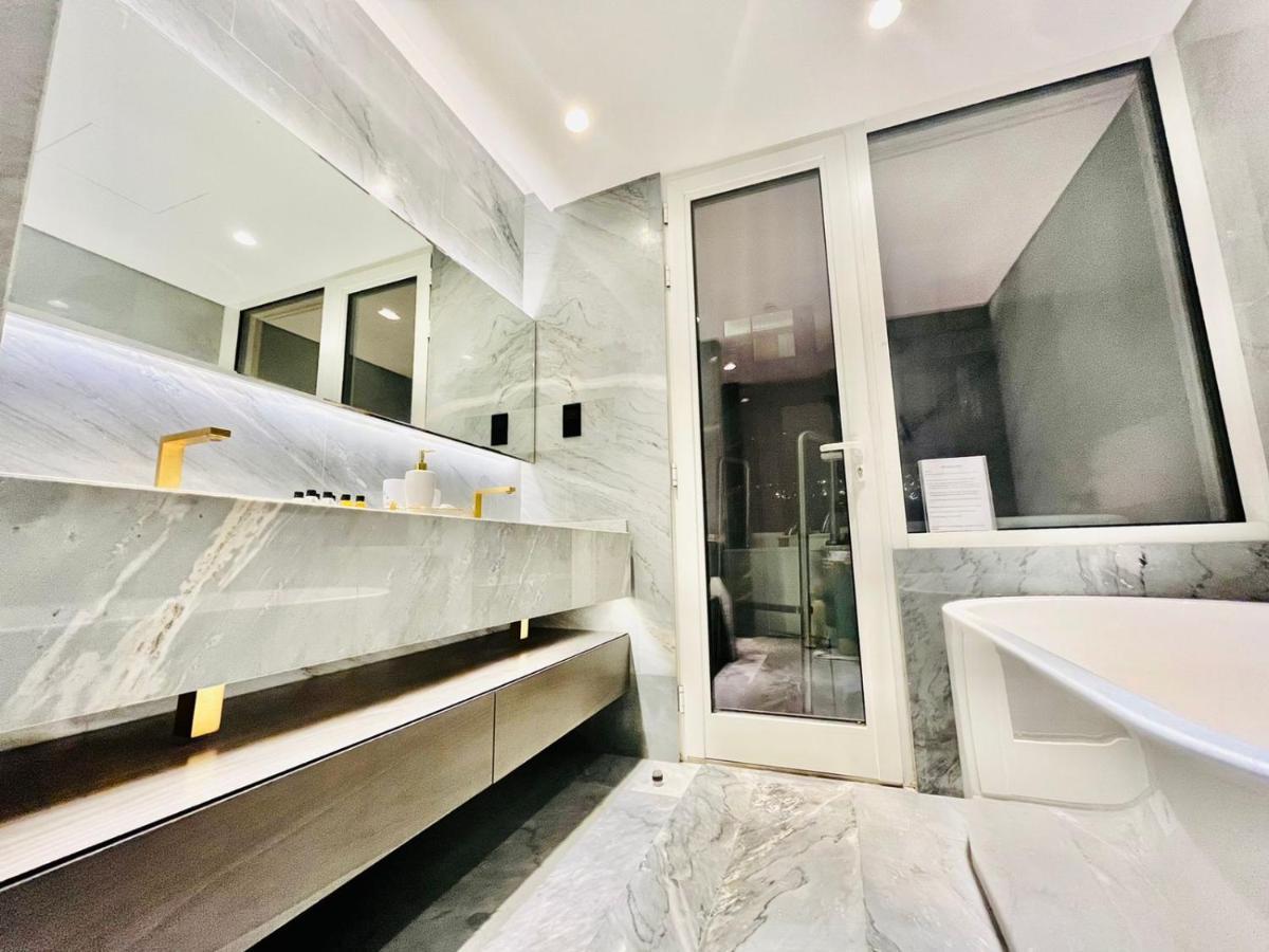Five Palm Jumeirah - 2 Bedrooms & Maid Room In A Splendid Resort - Modernlux Дубай Екстериор снимка