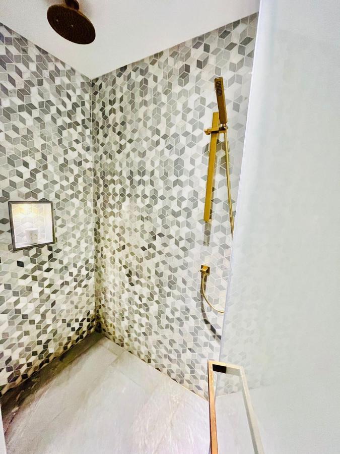 Five Palm Jumeirah - 2 Bedrooms & Maid Room In A Splendid Resort - Modernlux Дубай Екстериор снимка